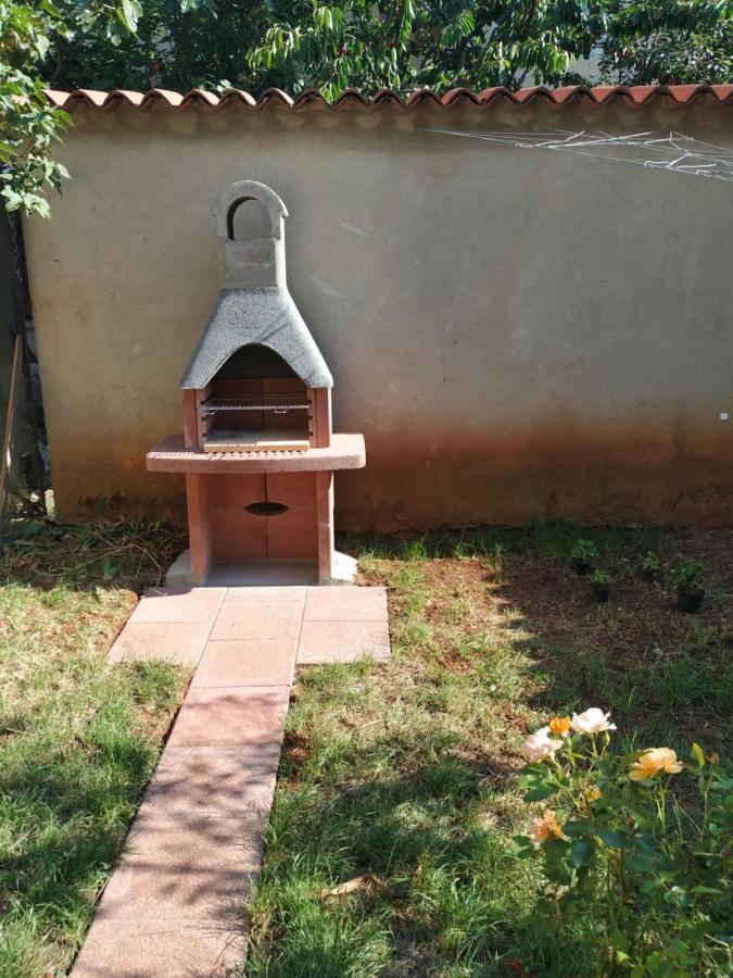 Apartmani Zlatko Πούλα Εξωτερικό φωτογραφία
