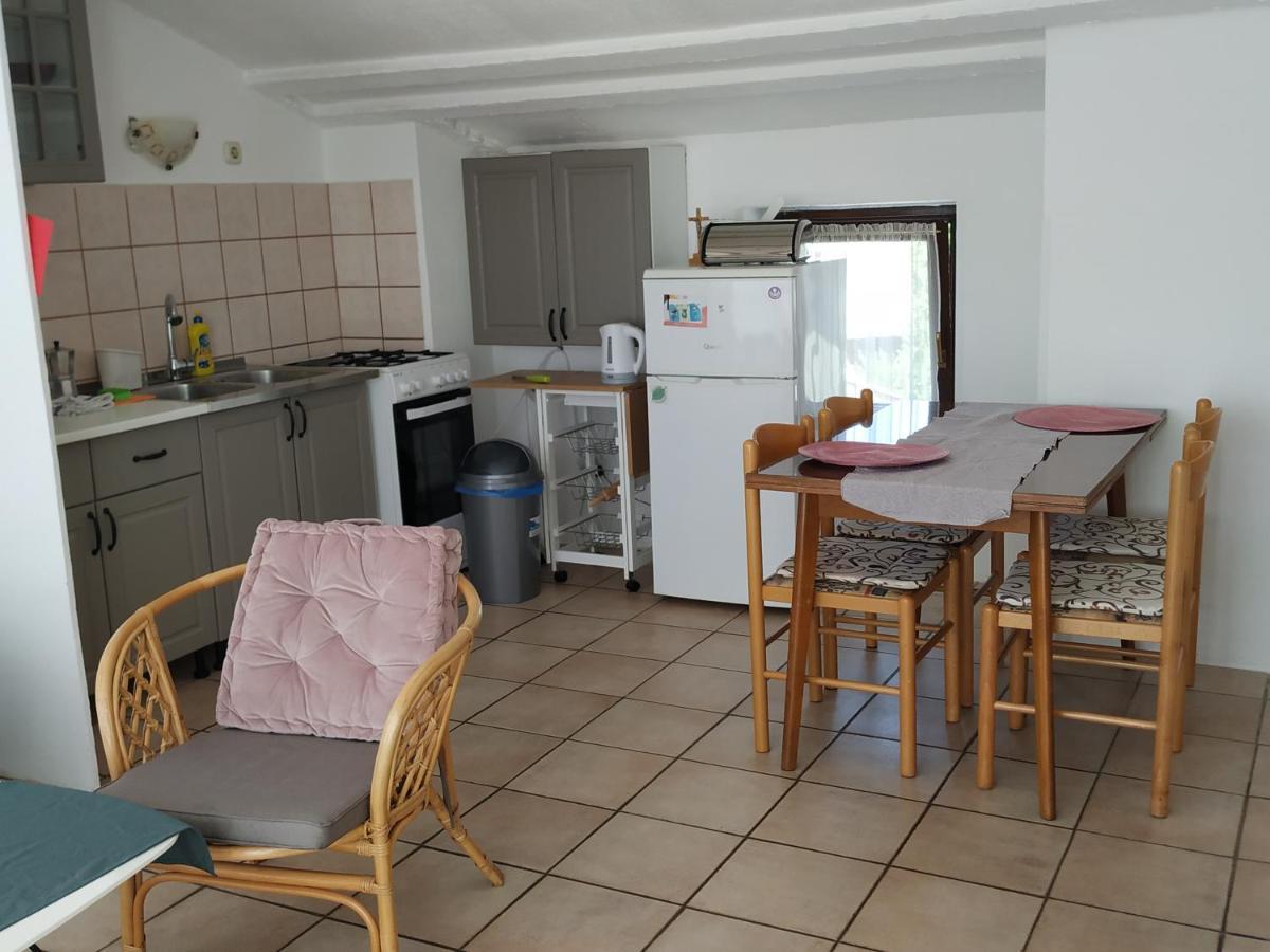 Apartmani Zlatko Πούλα Εξωτερικό φωτογραφία