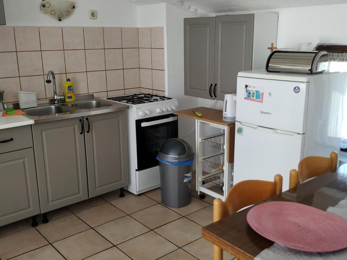 Apartmani Zlatko Πούλα Εξωτερικό φωτογραφία